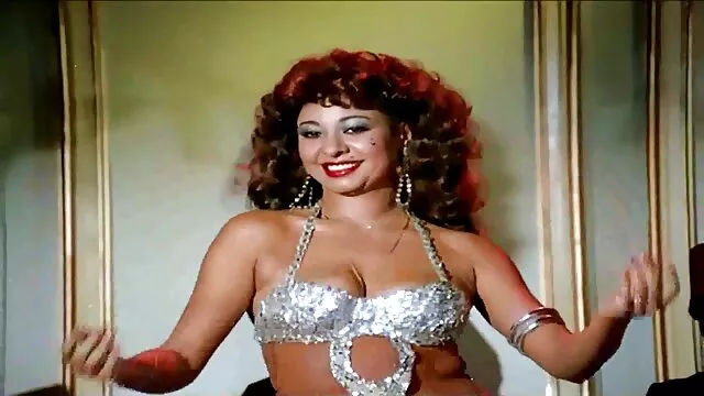milf فوق العاده انحنا سارا جی بالرینا فیلم سکسی برازرس Batty Bam را شکست!
