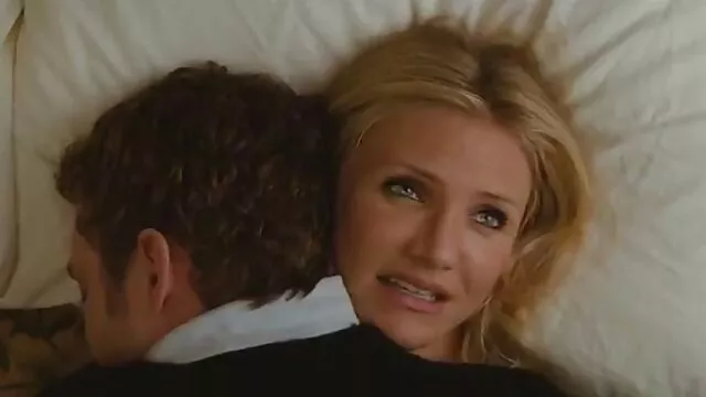 gf شاخدار دانلود فیلم سریال سکسی حروس را تمیز می کند