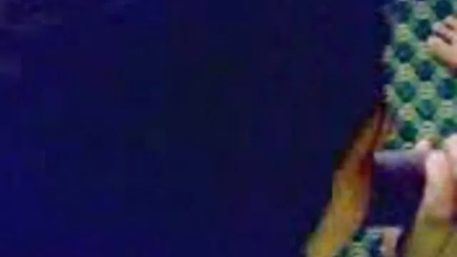-دو نوجوان کس و کون کردن شاخی خود را اغوا می کنند