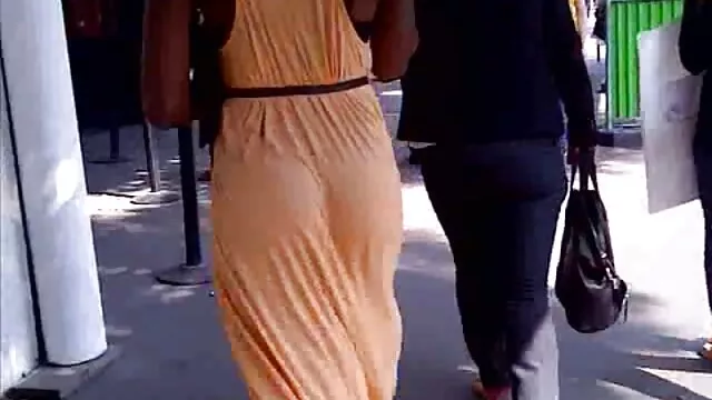 Busty Maine با کیرمصنوعی سکس سرین بزرگ خودارضایی می کند